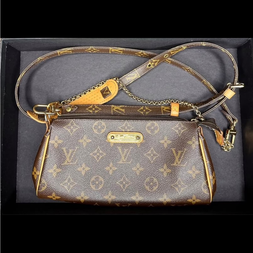Louis Vuitton Monogram Eva Clutch
